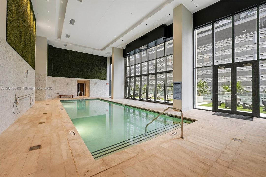 For Rent: $5,900 (2 beds, 2 baths, 970 Square Feet)
