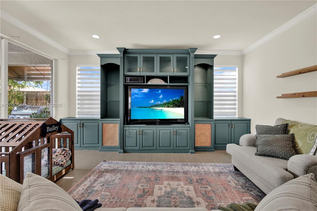 For Rent: $4,750 (5 beds, 4 baths, 2959 Square Feet)