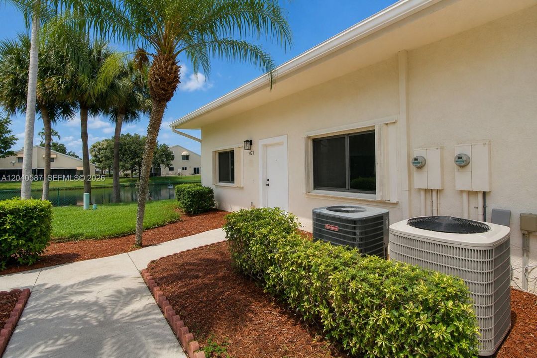 En Venta: $369,999 (2 camas, 2 baños, 1457 Pies cuadrados)