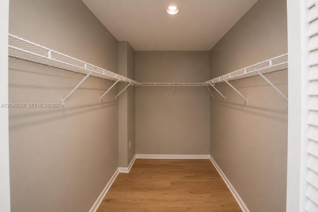 En Venta: $369,999 (2 camas, 2 baños, 1457 Pies cuadrados)