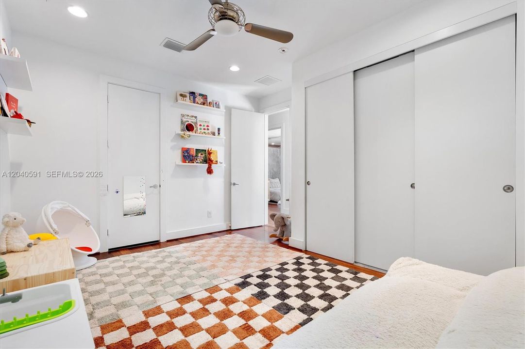 En Renta: $21,500 (4 camas, 3 baños, 3086 Pies cuadrados)