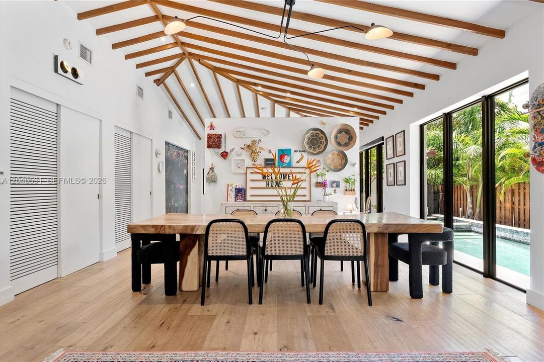 En Renta: $21,500 (4 camas, 3 baños, 3086 Pies cuadrados)