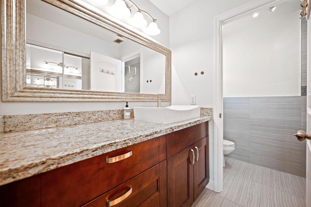 19-web-or-mls-15121-s-waterford-dr