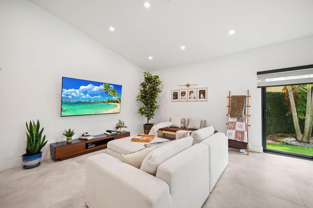 7-web-or-mls-15121-s-waterford-dr