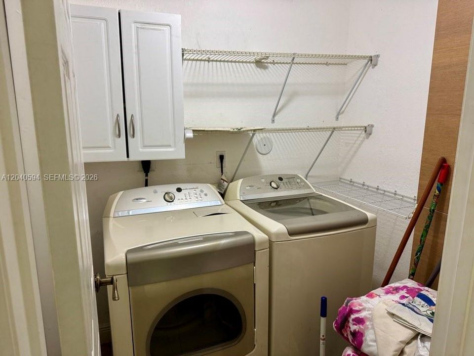 На продажу: $545,000 (4 спален, 2 ванн, 1530 Квадратных фут)