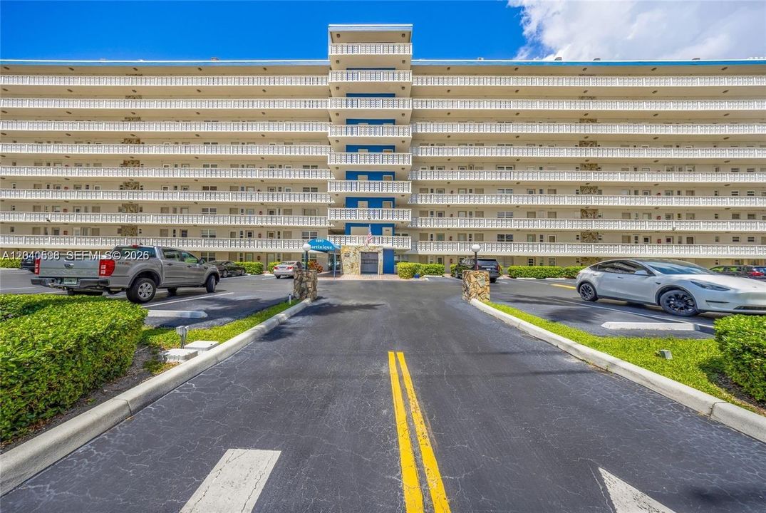 В аренду: $1,800 (1 спален, 1 ванн, 817 Квадратных фут)