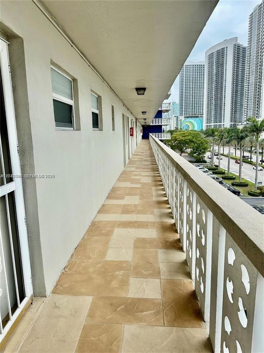 В аренду: $1,800 (1 спален, 1 ванн, 817 Квадратных фут)