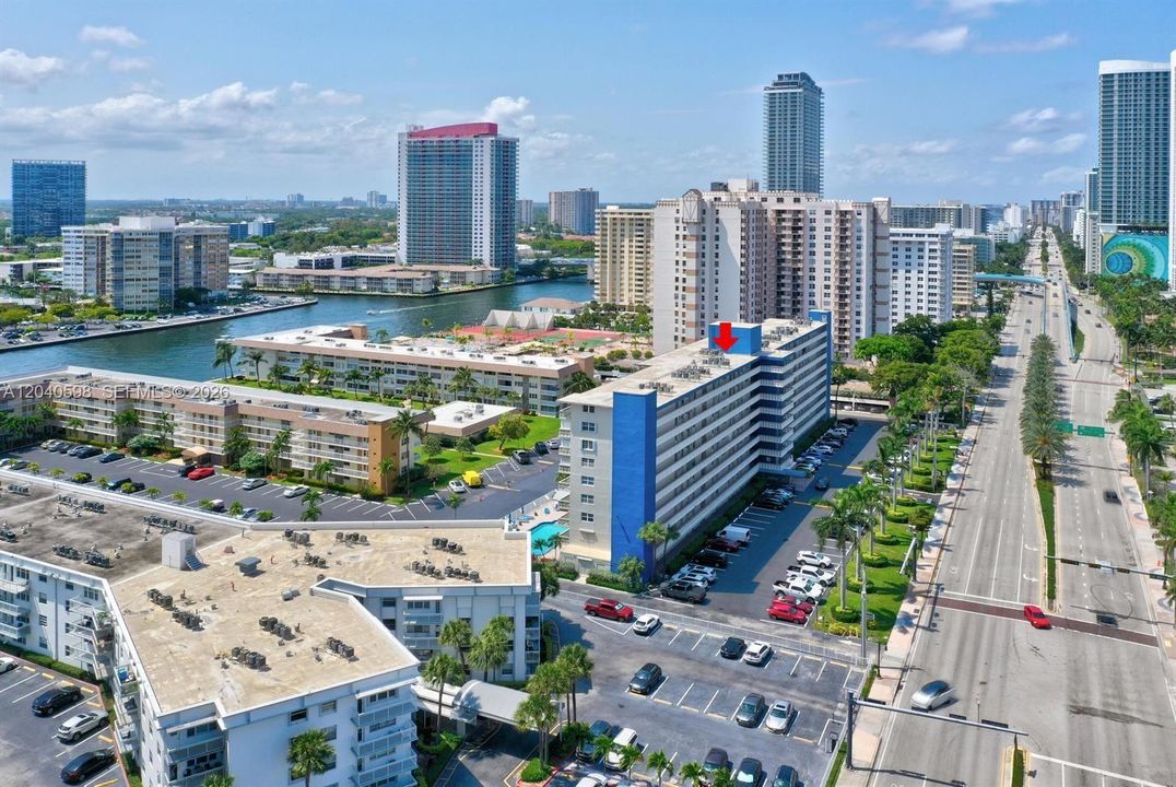 В аренду: $1,800 (1 спален, 1 ванн, 817 Квадратных фут)
