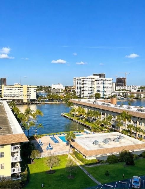 В аренду: $1,800 (1 спален, 1 ванн, 817 Квадратных фут)