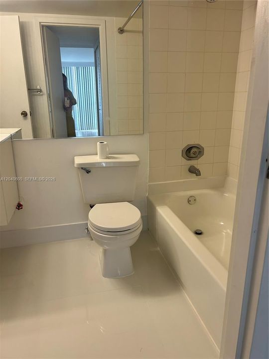 For Sale: $385,000 (2 beds, 2 baths, 1030 Square Feet)