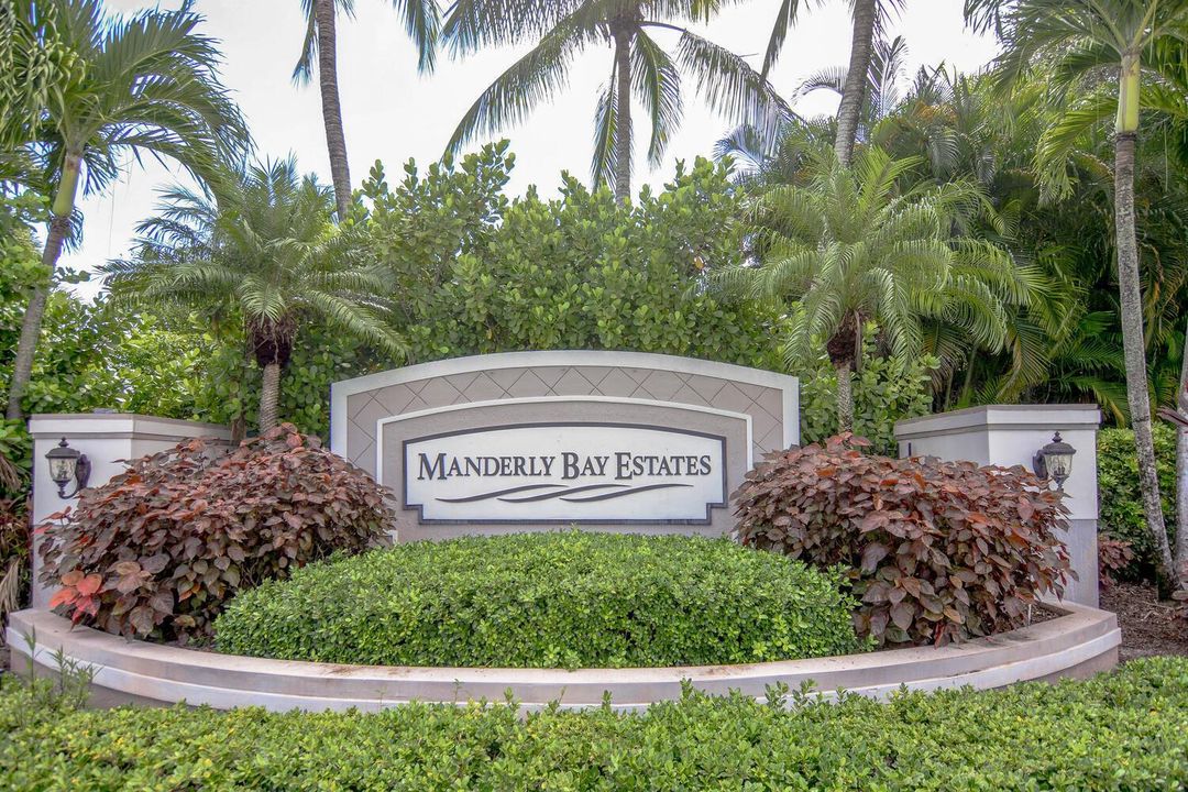 4676 Manderly Dr Wellington FL-large-046