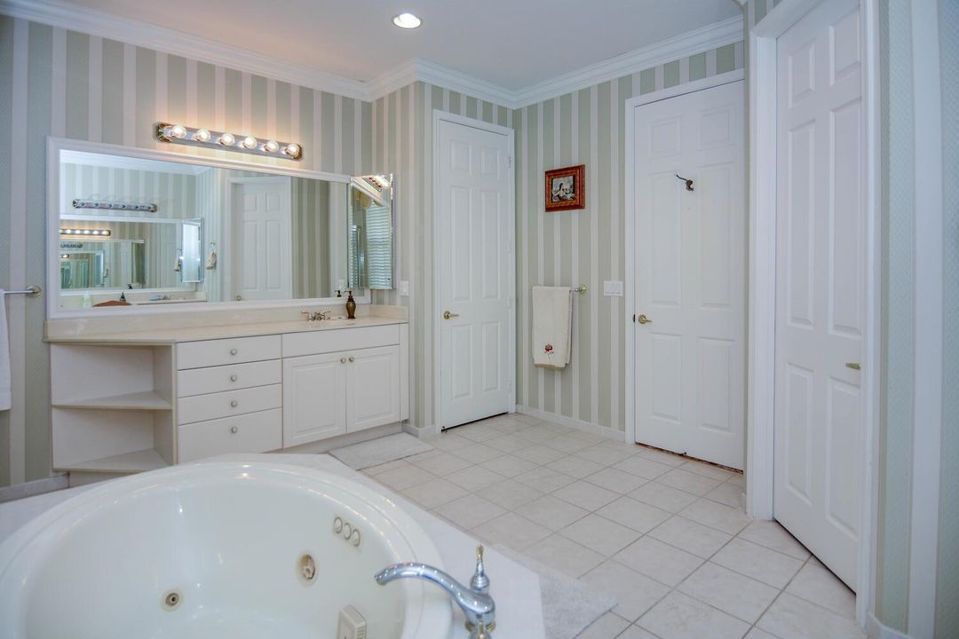 4676 Manderly Dr Wellington FL-large-022