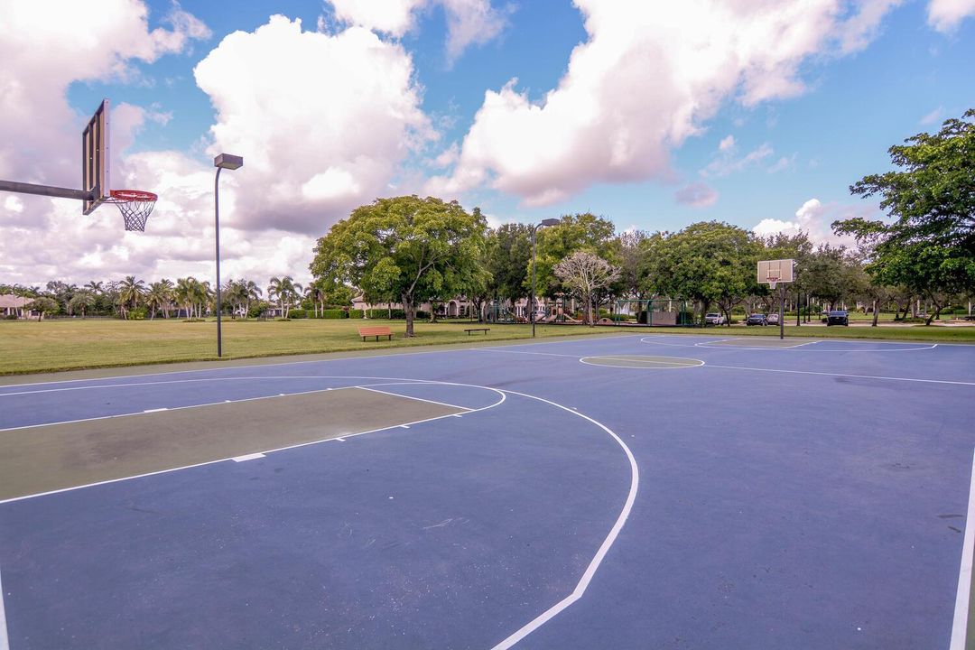 4676 Manderly Dr Wellington FL-large-052