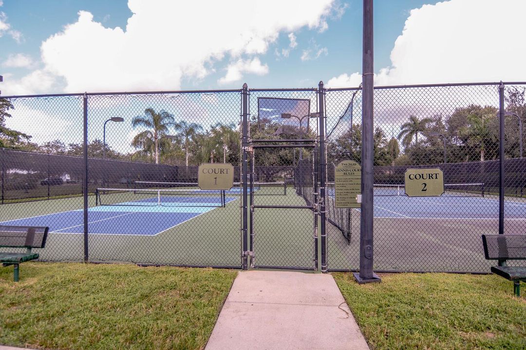 4676 Manderly Dr Wellington FL-large-054