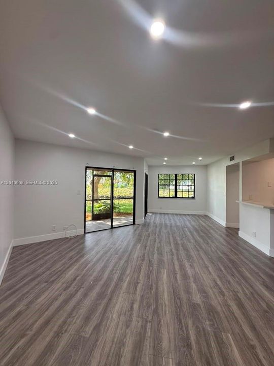 For Rent: $3,100 (3 beds, 3 baths, 1318 Square Feet)