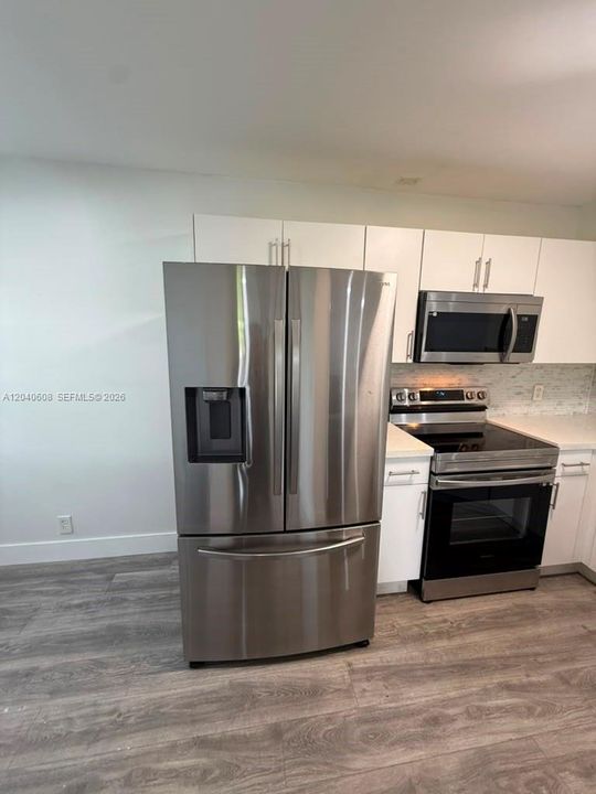 For Rent: $3,100 (3 beds, 3 baths, 1318 Square Feet)