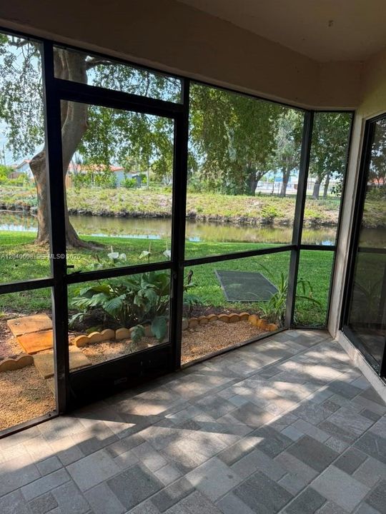 For Rent: $3,100 (3 beds, 3 baths, 1318 Square Feet)