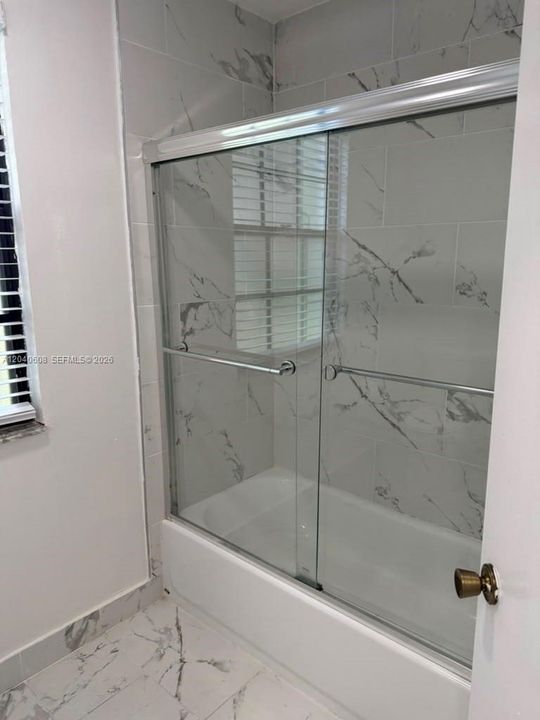 For Rent: $3,100 (3 beds, 3 baths, 1318 Square Feet)