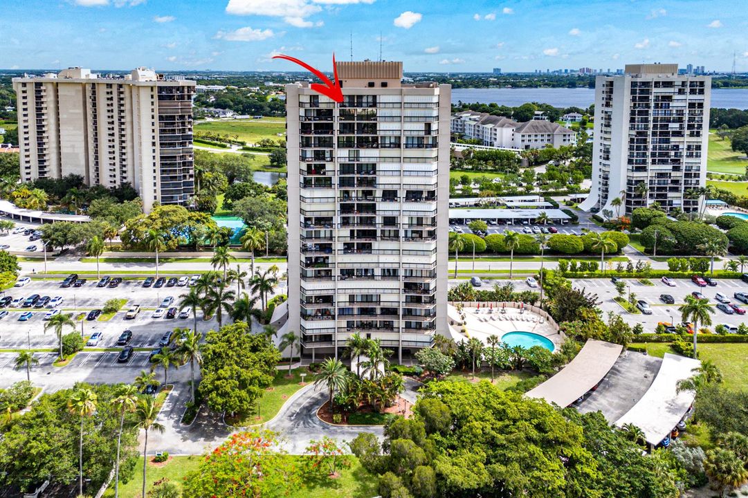 029-2425PresidentialWay-PH-WestPalmBeach