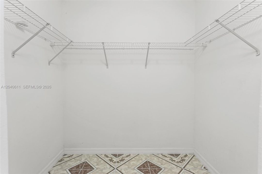 En Renta: $2,400 (4 camas, 3 baños, 0 Pies cuadrados)