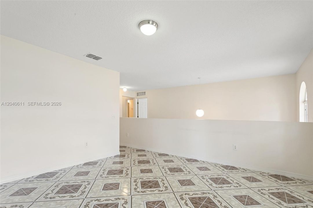 En Renta: $2,400 (4 camas, 3 baños, 0 Pies cuadrados)