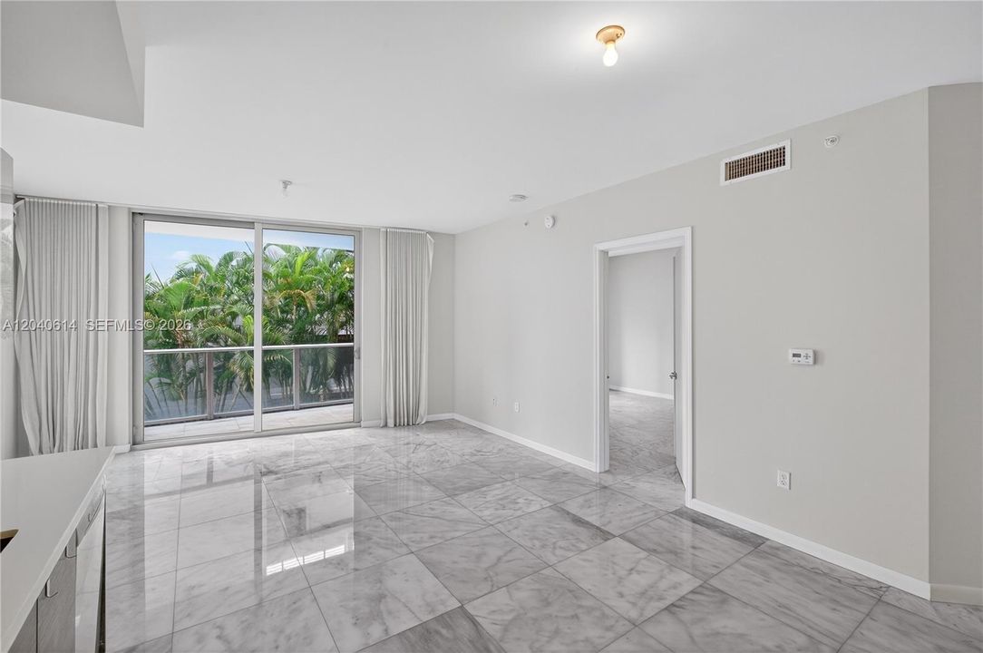 For Rent: $5,200 (3 beds, 2 baths, 1273 Square Feet)