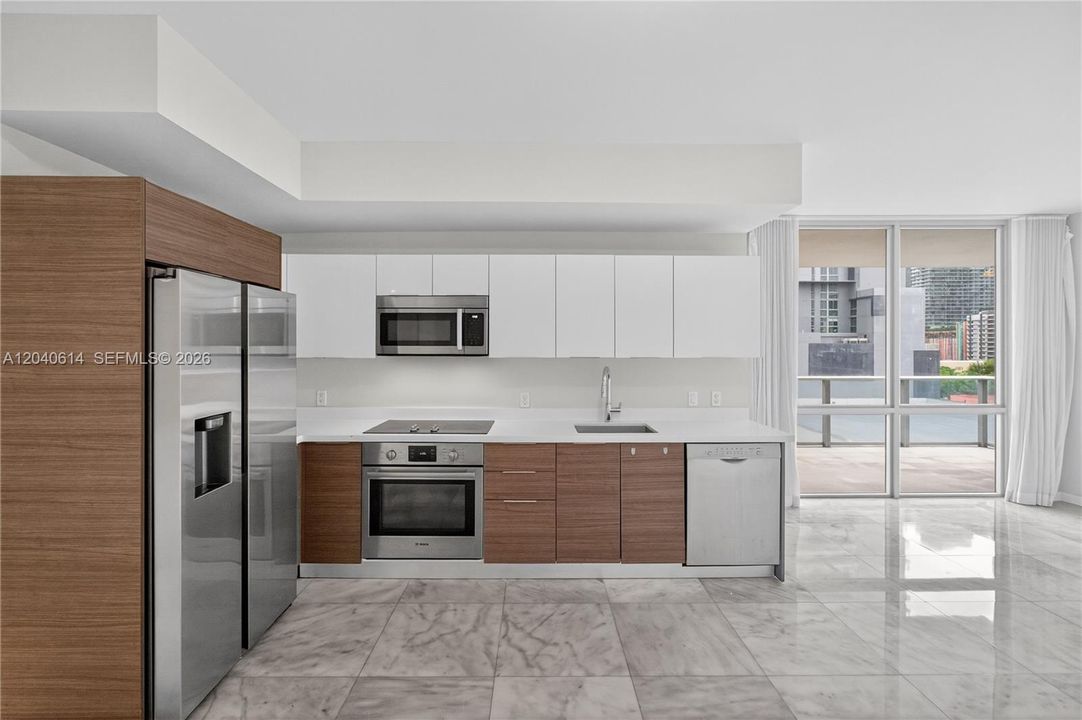 For Rent: $5,200 (3 beds, 2 baths, 1273 Square Feet)