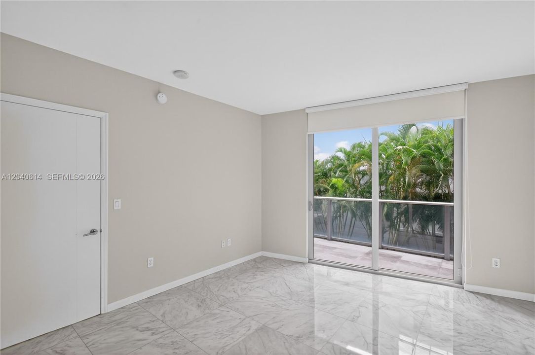 For Rent: $5,200 (3 beds, 2 baths, 1273 Square Feet)
