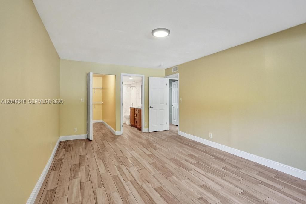 For Rent: $2,100 (2 beds, 2 baths, 1085 Square Feet)