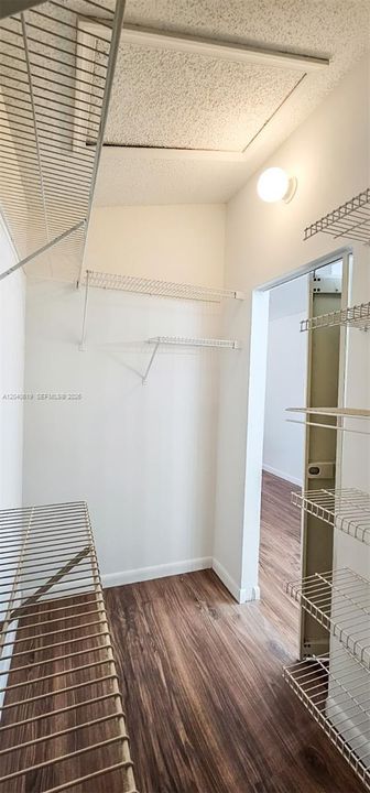 Под контрактом: $285,000 (3 спален, 2 ванн, 1510 Квадратных фут)
