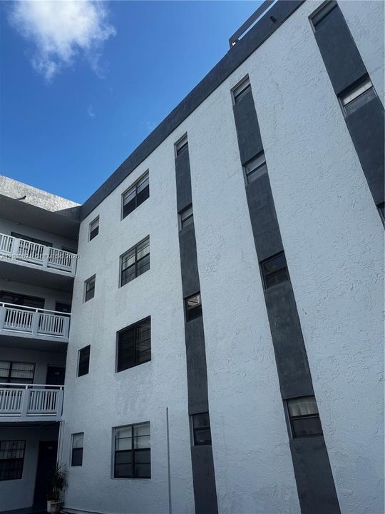 En Venta: $129,750 (1 camas, 2 baños, 693 Pies cuadrados)