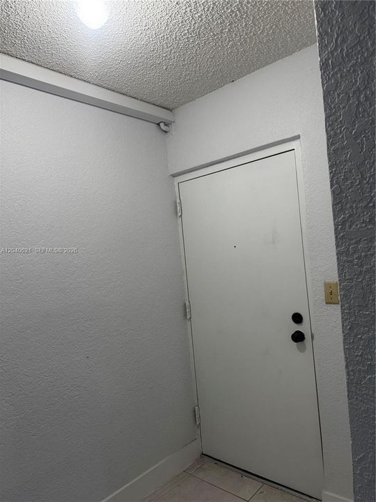 En Venta: $129,750 (1 camas, 2 baños, 693 Pies cuadrados)