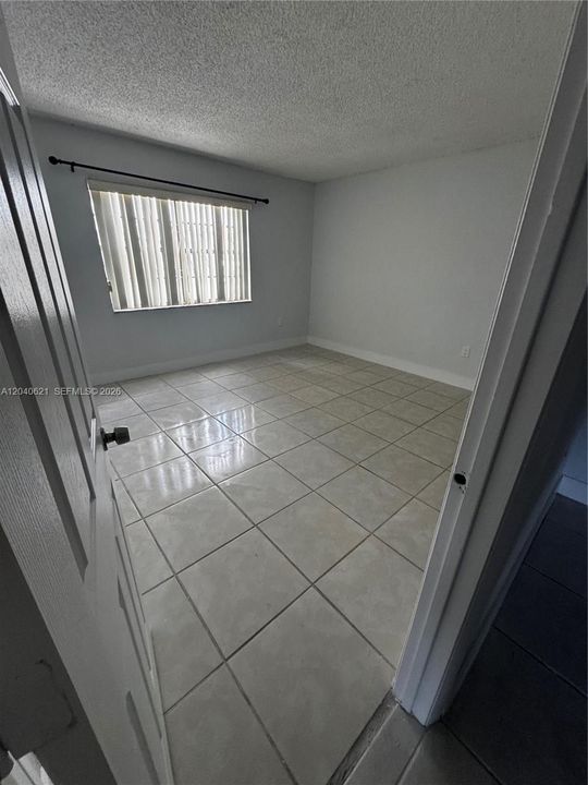 En Venta: $129,750 (1 camas, 2 baños, 693 Pies cuadrados)