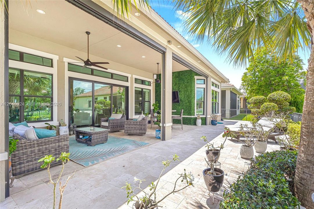 For Sale: $1,070,000 (2 beds, 3 baths, 2531 Square Feet)