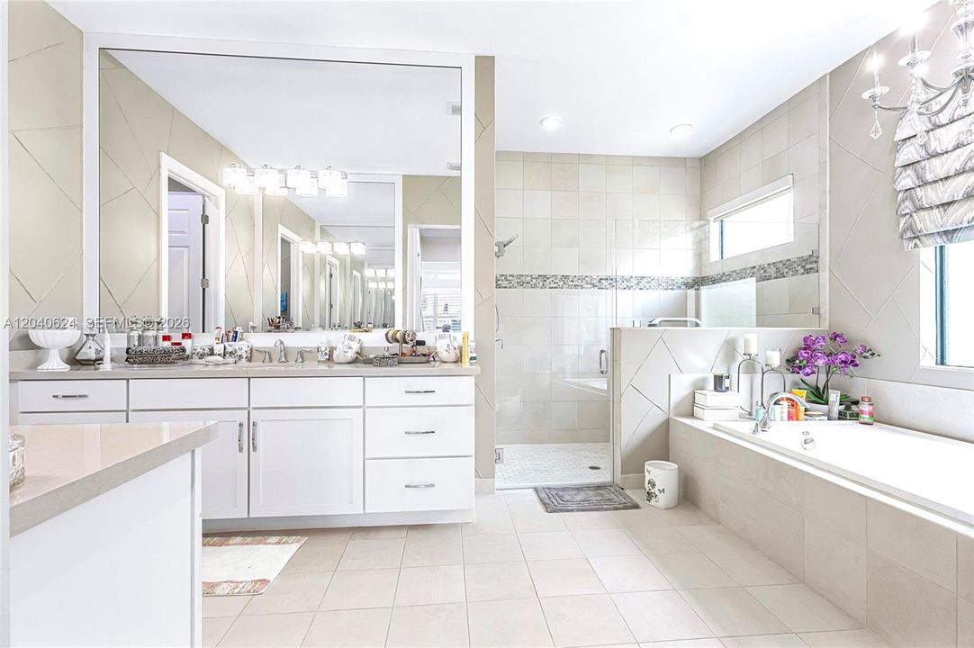 For Sale: $1,070,000 (2 beds, 3 baths, 2531 Square Feet)
