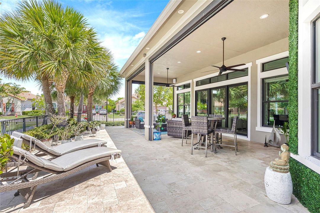 For Sale: $1,070,000 (2 beds, 3 baths, 2531 Square Feet)
