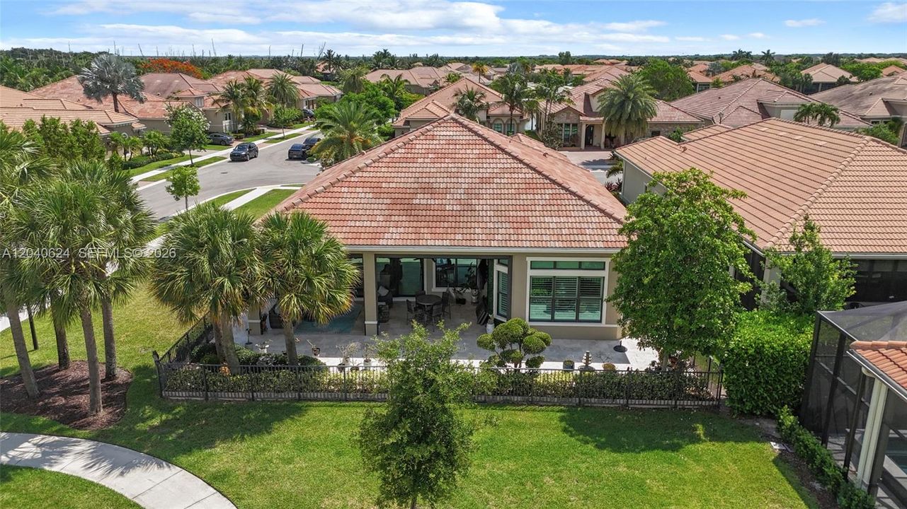 For Sale: $1,070,000 (2 beds, 3 baths, 2531 Square Feet)