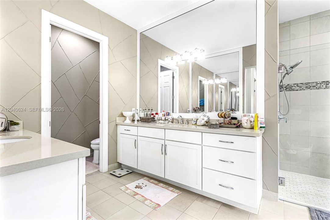 For Sale: $1,070,000 (2 beds, 3 baths, 2531 Square Feet)