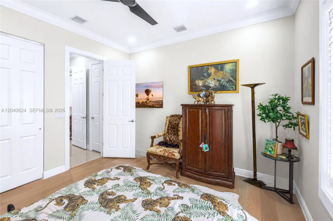For Sale: $1,070,000 (2 beds, 3 baths, 2531 Square Feet)