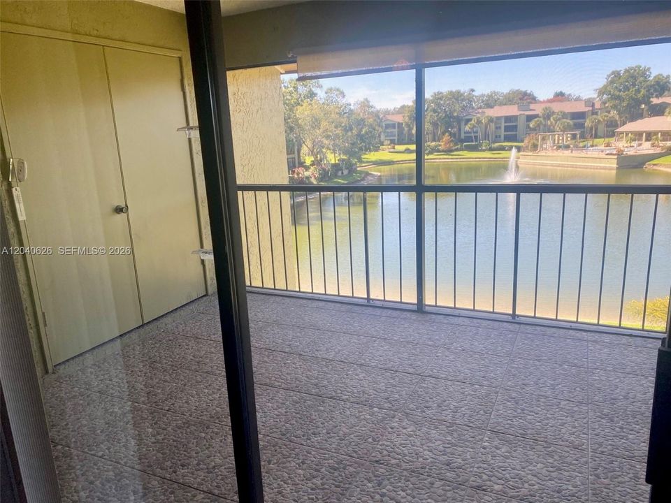 For Rent: $2,000 (2 beds, 2 baths, 1341 Square Feet)