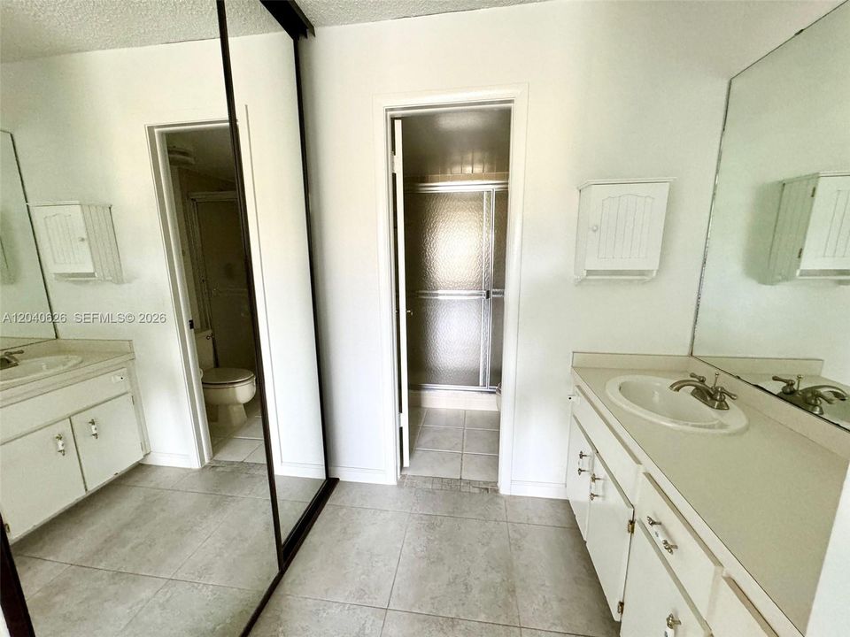 For Rent: $2,000 (2 beds, 2 baths, 1341 Square Feet)