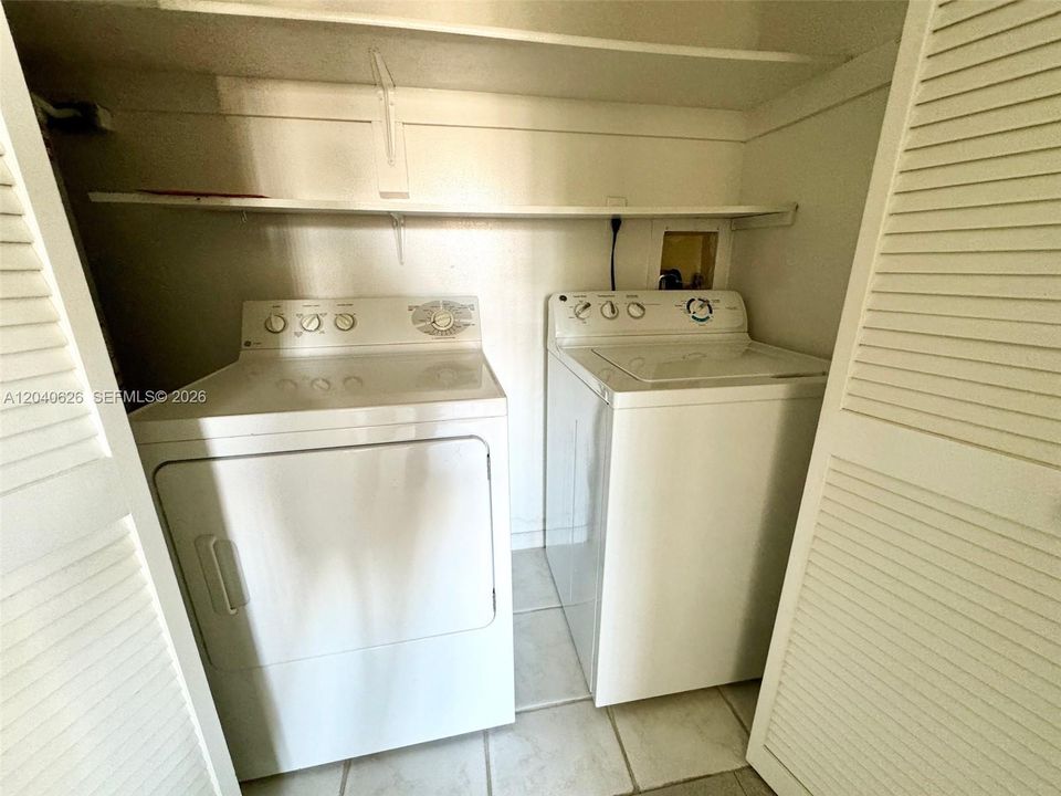For Rent: $2,000 (2 beds, 2 baths, 1341 Square Feet)