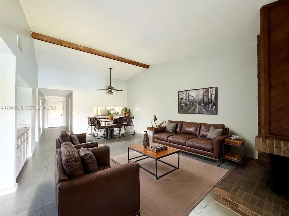 For Rent: $2,000 (2 beds, 2 baths, 1341 Square Feet)