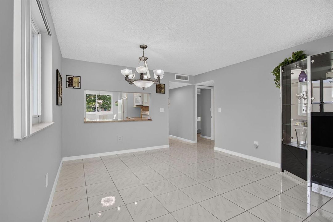15-web-or-mls-7216-8300