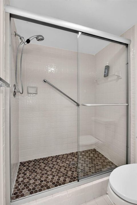 30-web-or-mls-7216-8375