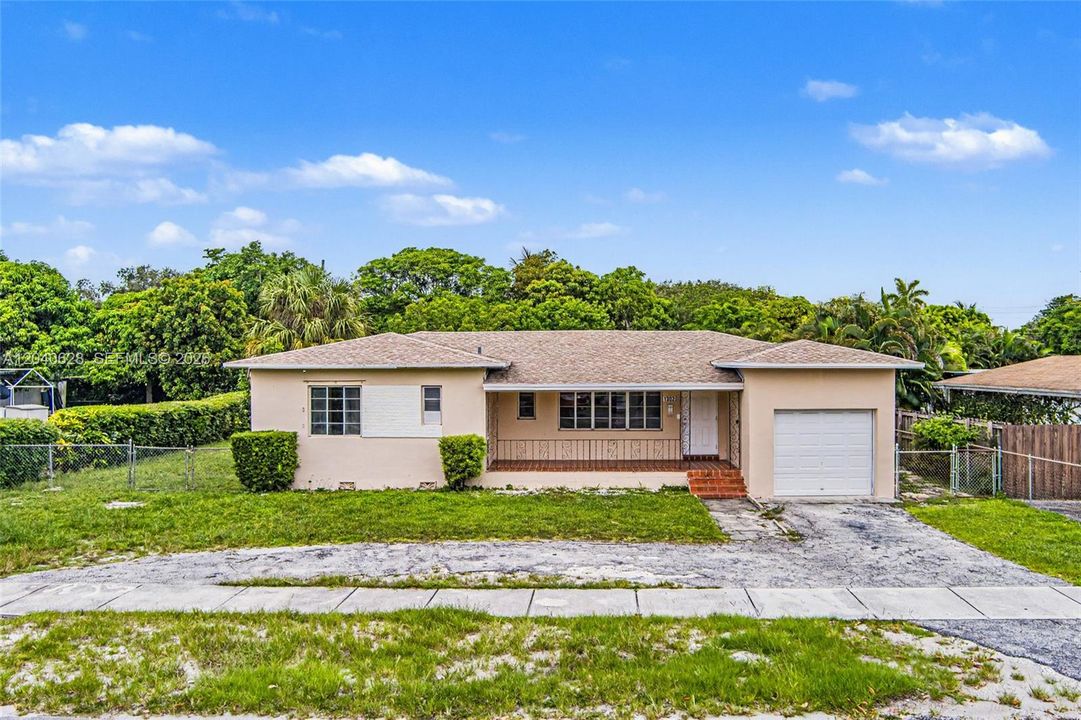 For Rent: $3,300 (3 beds, 2 baths, 1173 Square Feet)