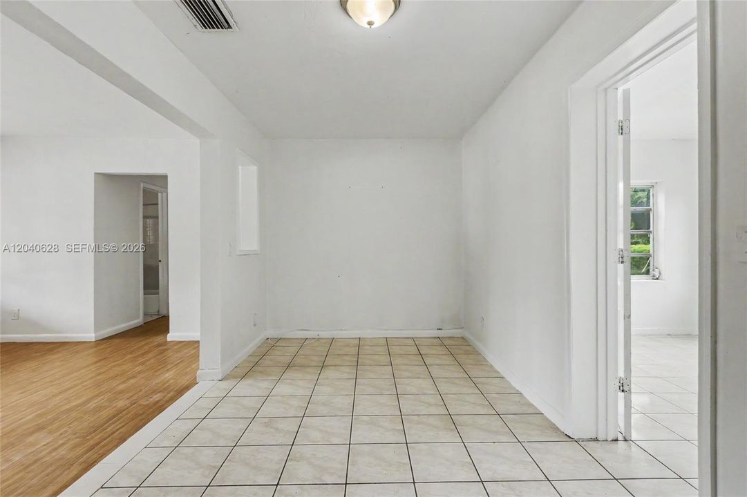 For Rent: $3,300 (3 beds, 2 baths, 1173 Square Feet)