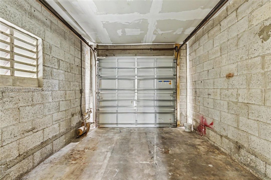 For Rent: $3,300 (3 beds, 2 baths, 1173 Square Feet)