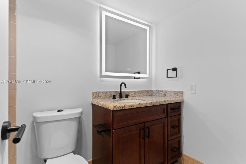 For Sale: $225,000 (2 beds, 2 baths, 1144 Square Feet)