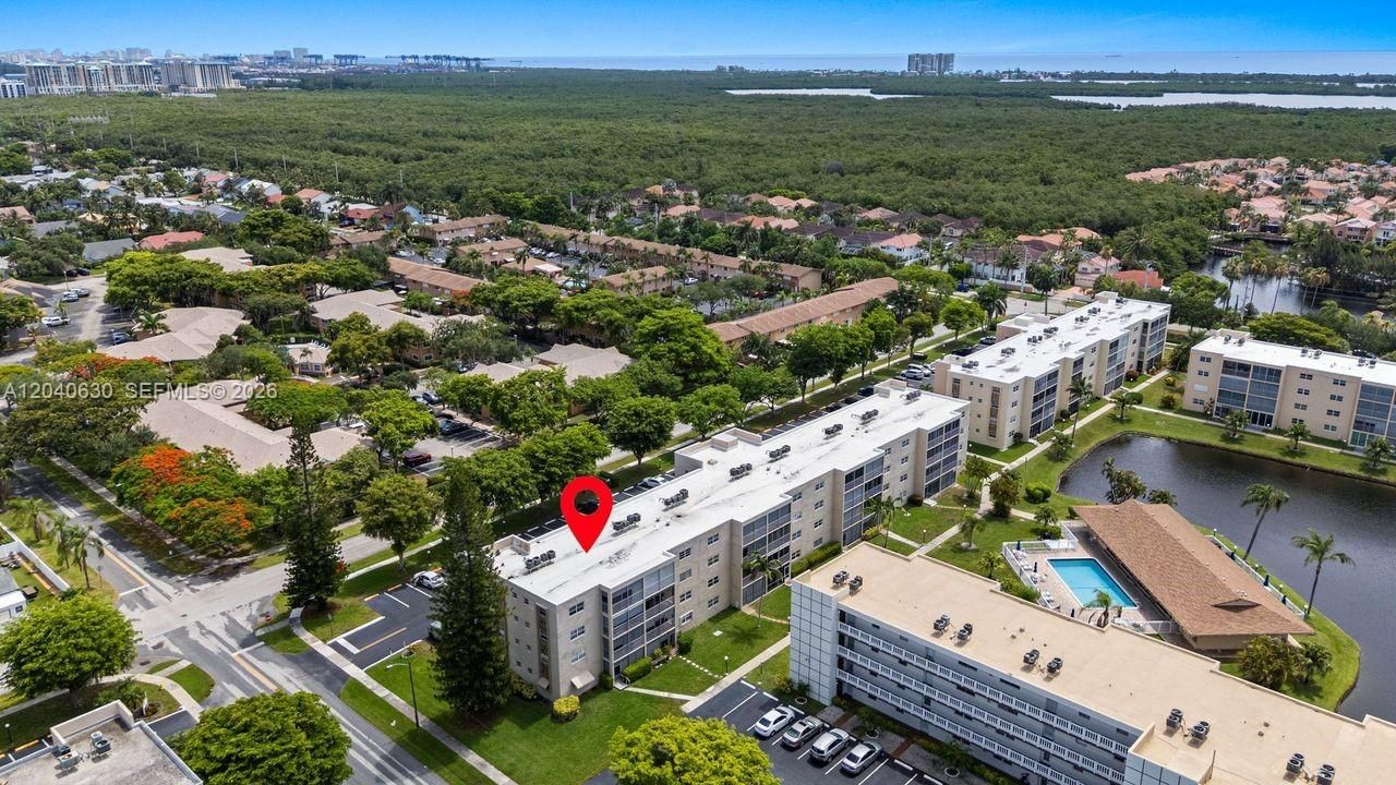 For Sale: $225,000 (2 beds, 2 baths, 1144 Square Feet)